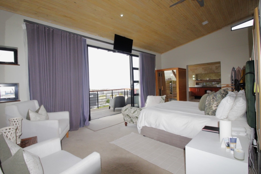 5 Bedroom Property for Sale in Humerail Eastern Cape